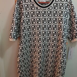 Calvin Klein Black and White  Women's Half Sleeve Dress Woolens.New With Tag XL